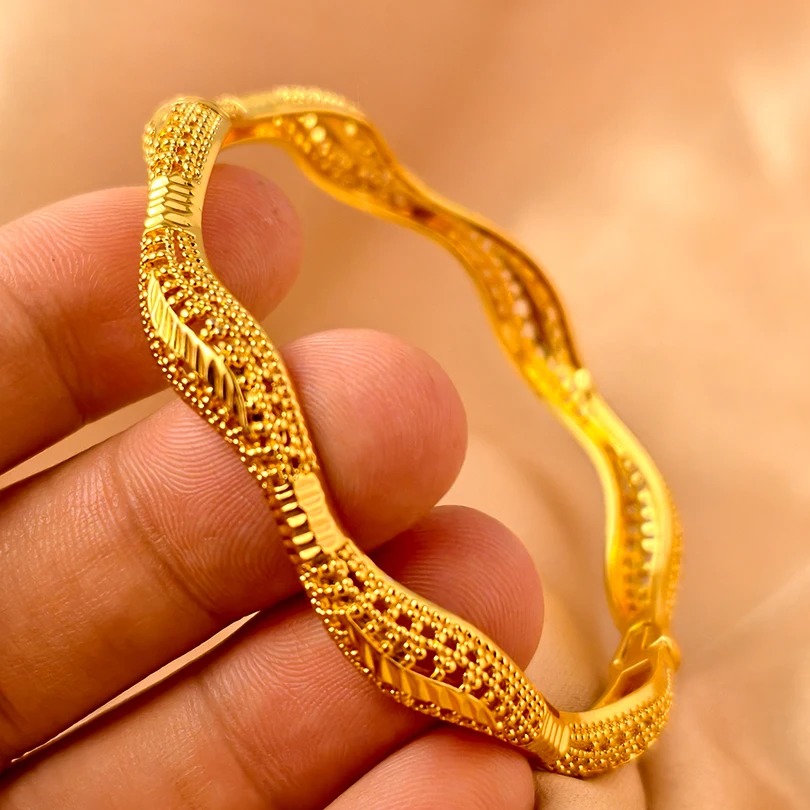WOMEN BANGLE GOLD