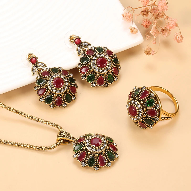 WOMEN NECKLACE SET SMALL